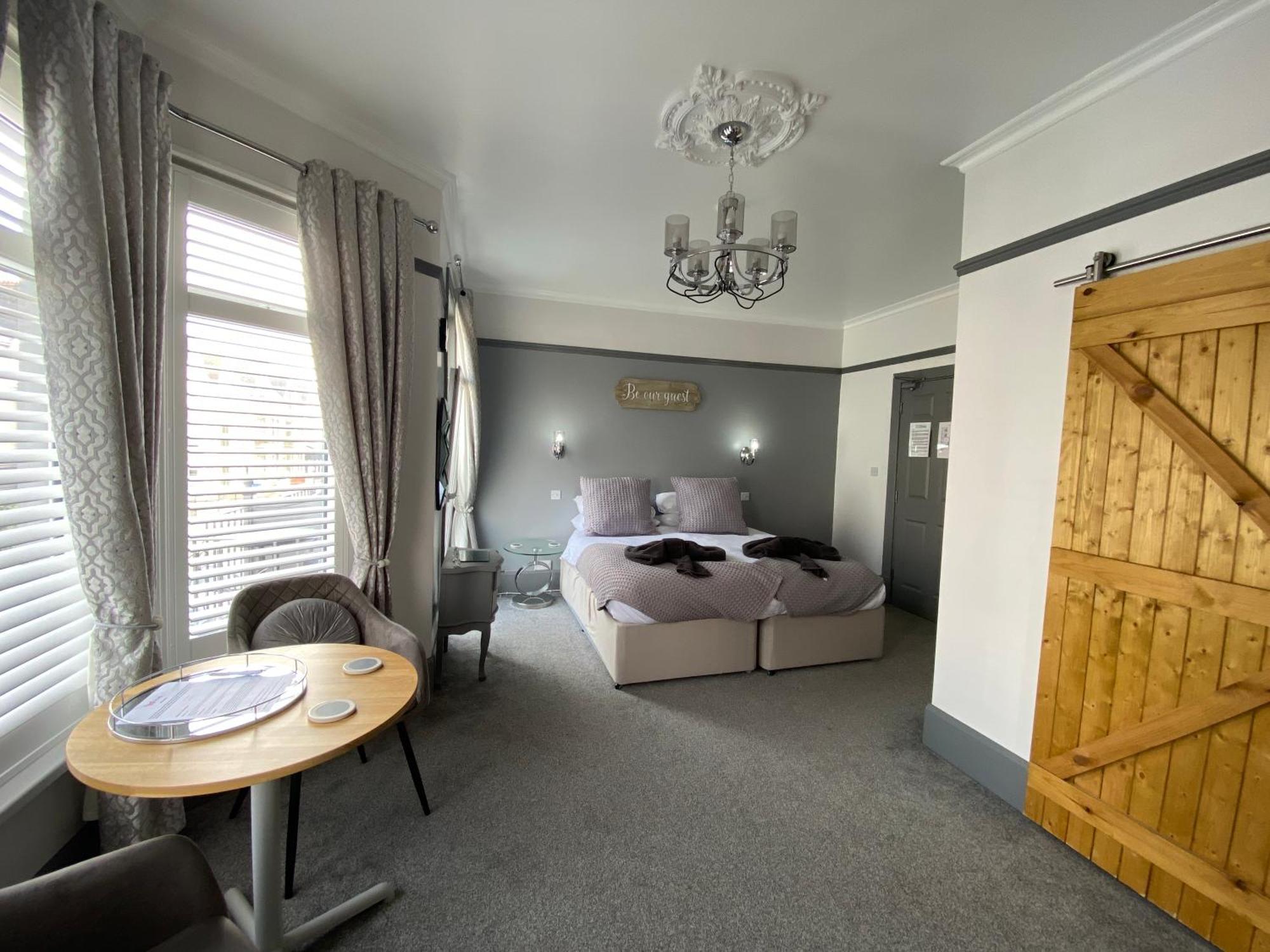 Butterfly Guest House Porthcawl Dış mekan fotoğraf