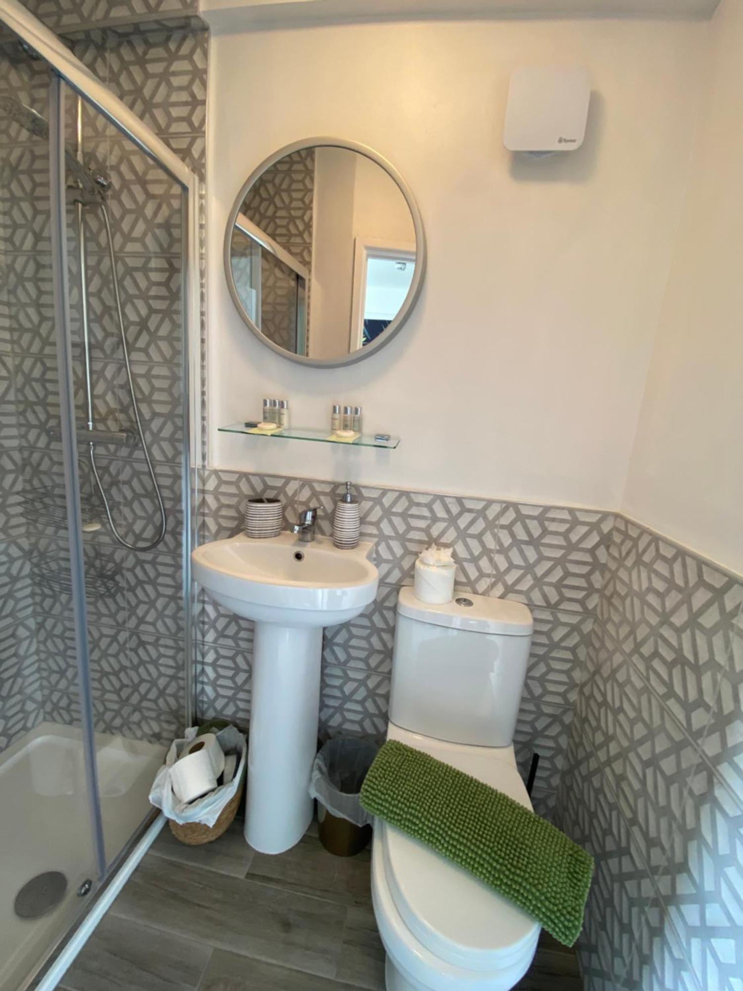 Butterfly Guest House Porthcawl Dış mekan fotoğraf